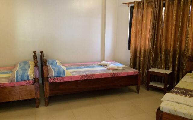 Rovic'S Tourist Hotel