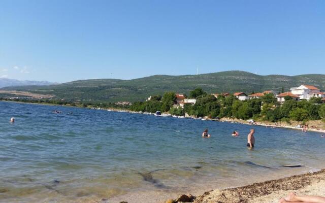 Studio Apartment Maslina