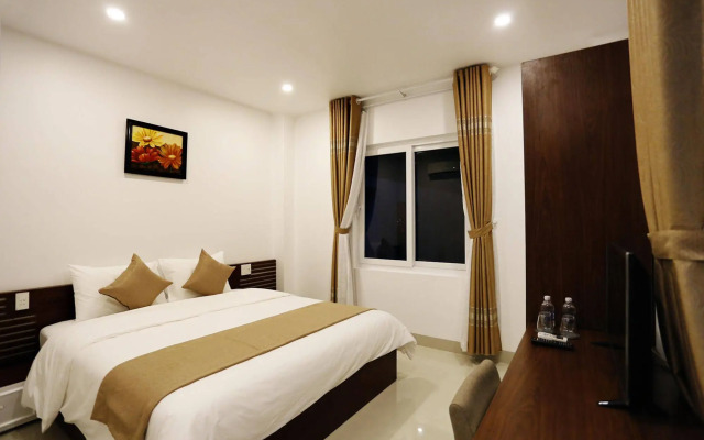 Moon & Sun Hotel