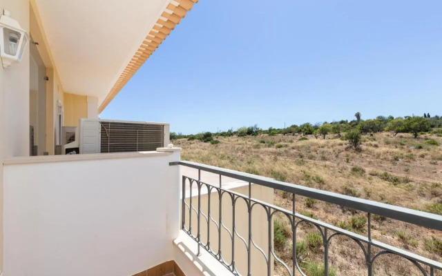 Santa Maria Apartment at Porto de Mos beach