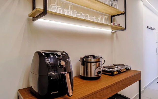 Studio Completo c Wi-fi e Varanda no Centro