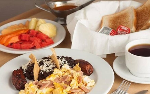 Hotel & Suites Real del Lago