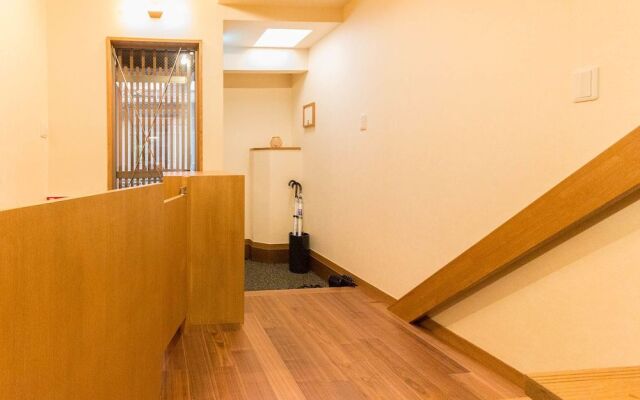 Tsukinowacho House