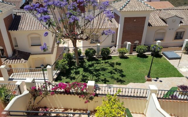 Modern 2 Bedroom Holiday Home