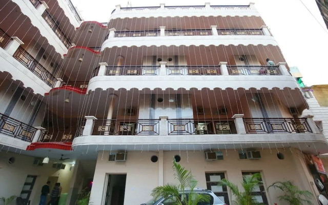 Hotel Dream Palace 45 by OYO Rooms