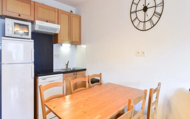 Alpine Apartment With Balcony