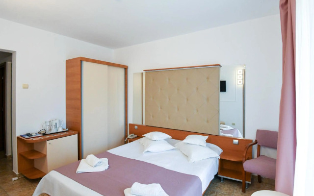 Hotel Modern
