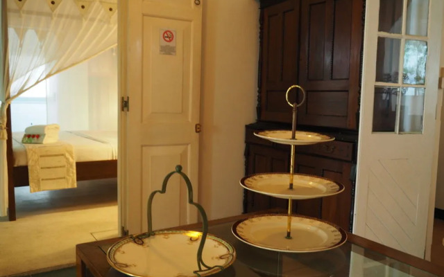 Royce Hotel