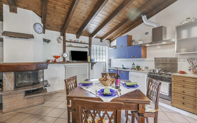 La Maison Dans Le Jardin