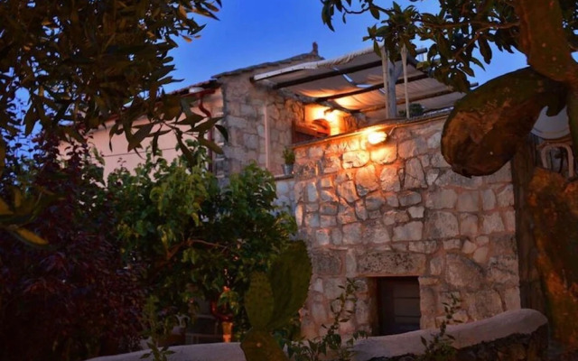 Traditional Stone House In Vamos