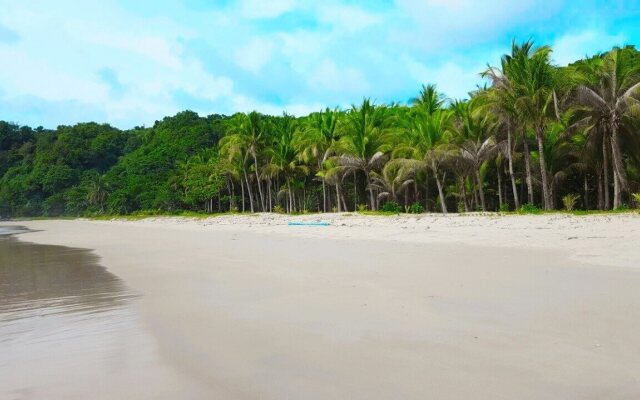 Villa Verde Safari and Pagi Dive Center