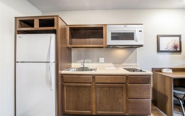 WoodSpring Suites Colton