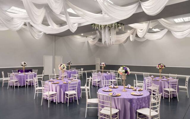 Travelodge by Wyndham Tucson Airport