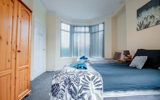 Host Stay Park Cliffe House