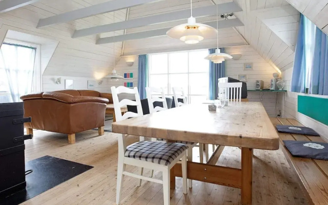 10 Person Holiday Home in Blavand