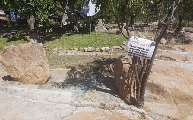 Nyangombe Safari Lodge