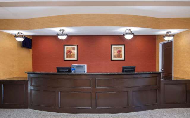 La Quinta Inn & Suites by Wyndham Atlanta-Union City