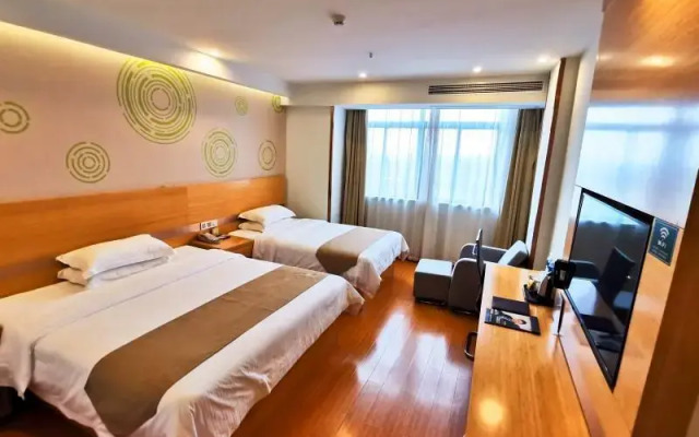 GreenTree Inn Xianning Xian'an High-speed Railway North Station Hardware Building City