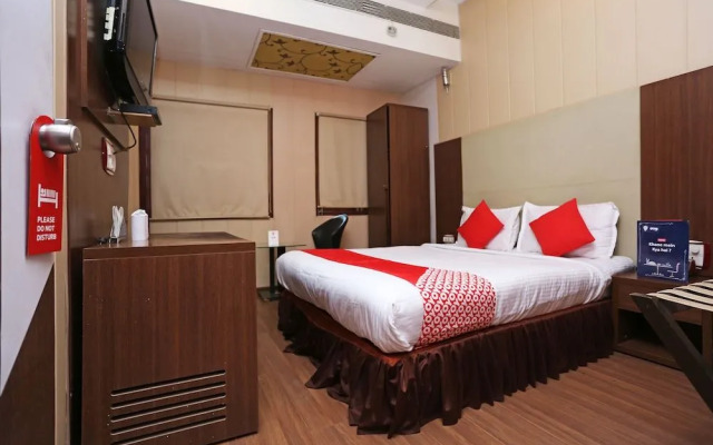 OYO 10690 Florence Hotel