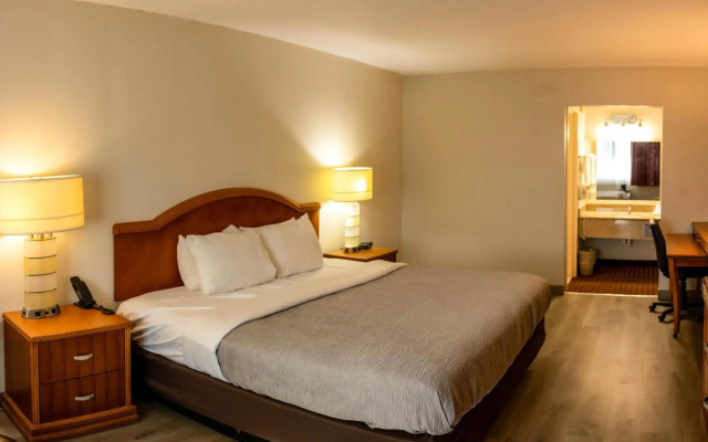 Quality Inn & Suites Lake Havasu City