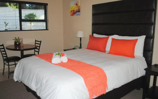 6 on Morris Guest Lodge