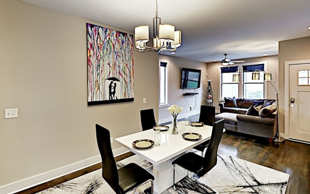 Modern WeHo Apt 8 - 3 Br Townhouse