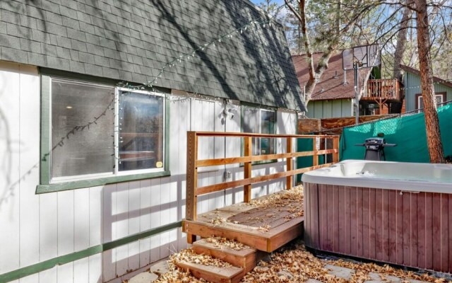 Pinewood Inn #2093 by Big Bear Vacations