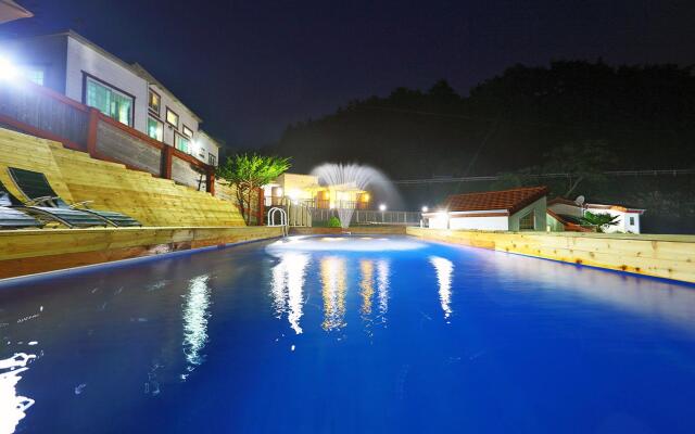 Namhae Eunbit Bada Pension