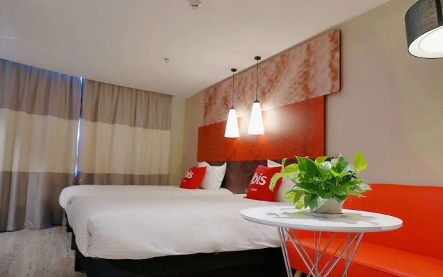 Ibis Jiayuguan Railway Station Hotel