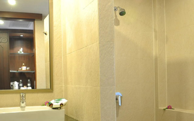 Patong Lodge Hotel