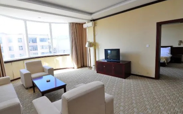 Luo Ping'an Xinju Express Hotel