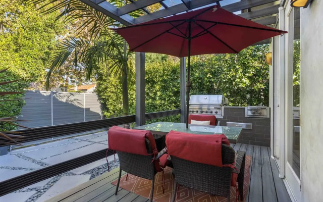 Walefield by Avantstay Mid-wilshire Home + Pool