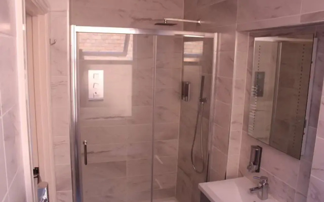 Hillview Serviced Apartments