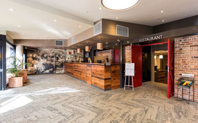 The Old Woolstore Apartment Hotel