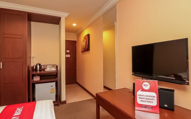 NIDA Rooms Silom Soi 12 Planet