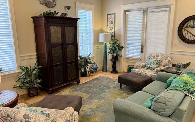 2497 Bungalo 3 Bedroom Home by RedAwning