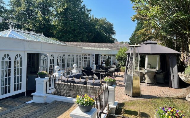 Lord Bute Hotel & Restaurant