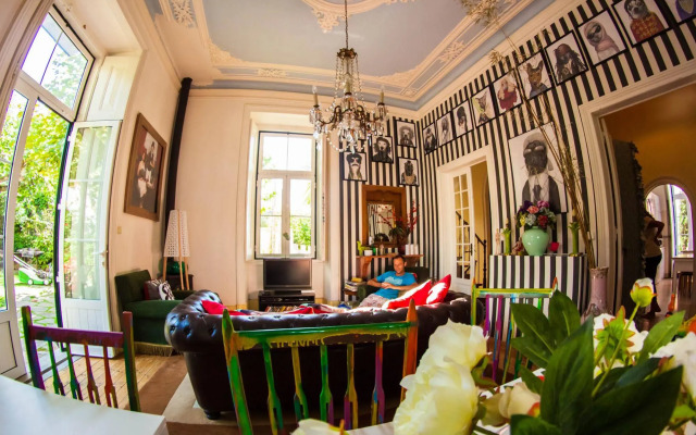 Nice Way Sintra Hostel