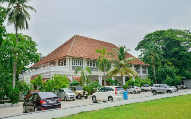 OYO 8214 Malabar Plaza Residency 1
