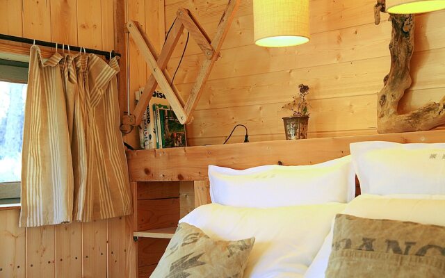 Terre des Baronnies. Cabanes