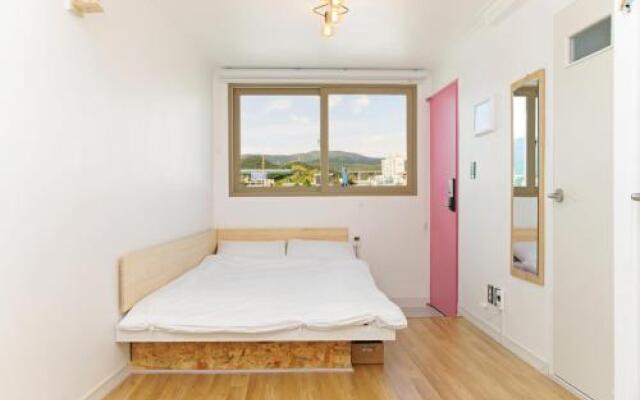 YOLO Mini Hostel