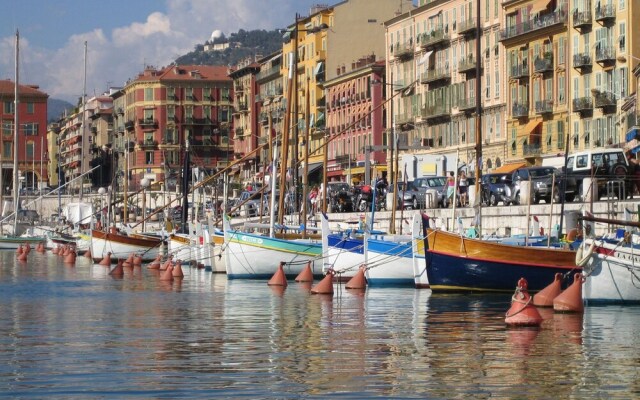 Peaceful Villa in Saint Paul de Vence With Swimming Pool