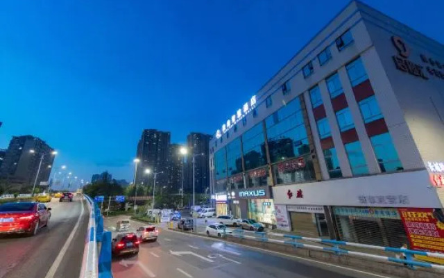 TOWO Shangpin Hotel (Bashan Metro Station, Chongqing West Railway Station)