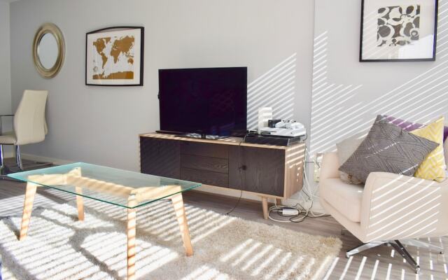 1 Bedroom Modern Apartment Dublin 4