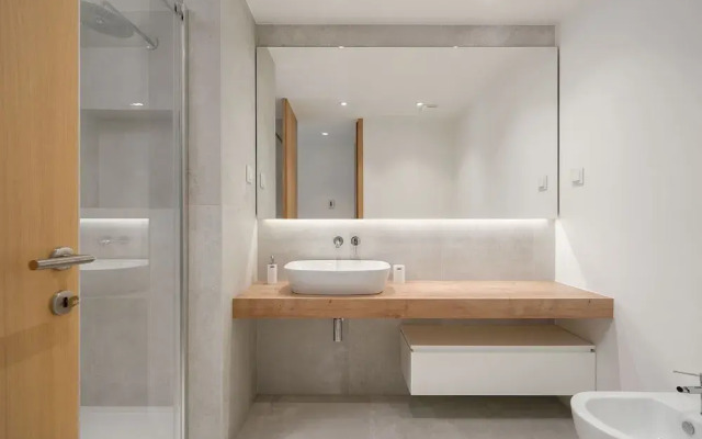 Lagos Deluxe 1 With Pool by Homing
