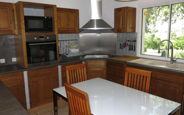 Holiday Home Côté Sud - BZS165