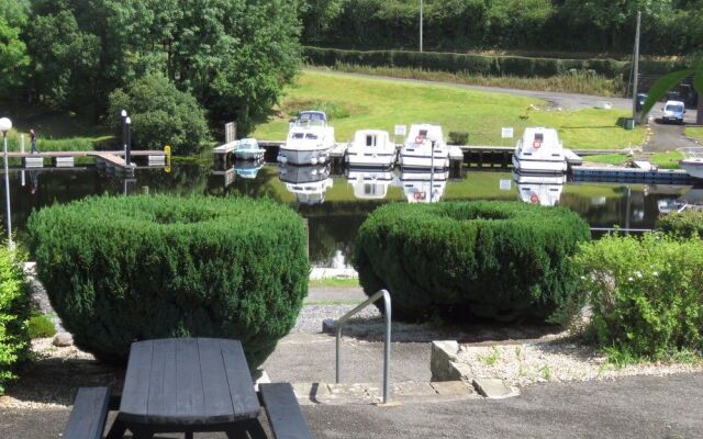 Carrybridge Lakeside Lodge