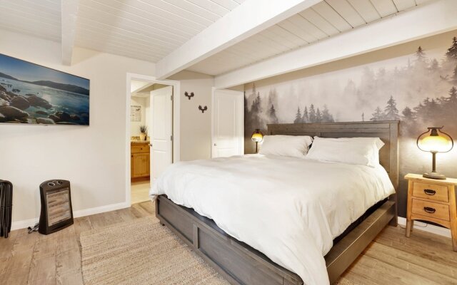 THE Teddy Bear Chalet #2257