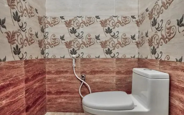 Joliday Inn By OYO Rooms