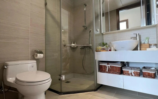 2 Bedrooms in luxury @Vinhomes Green Bay Ha Noi.